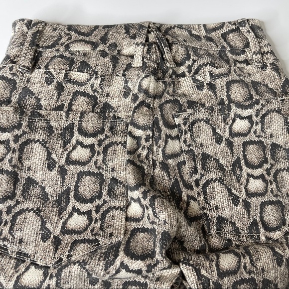 Good American Good Legs Snake High Waist - Picture 7 of 11